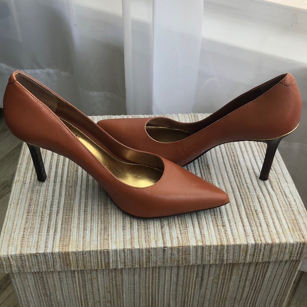 Lauren by Ralph Lauren Walnut leather pumps